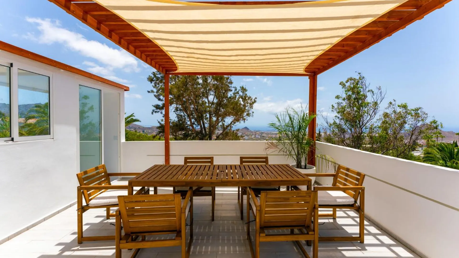 Gs Luxury Villa With Stunning Views And A Solarium In Arona