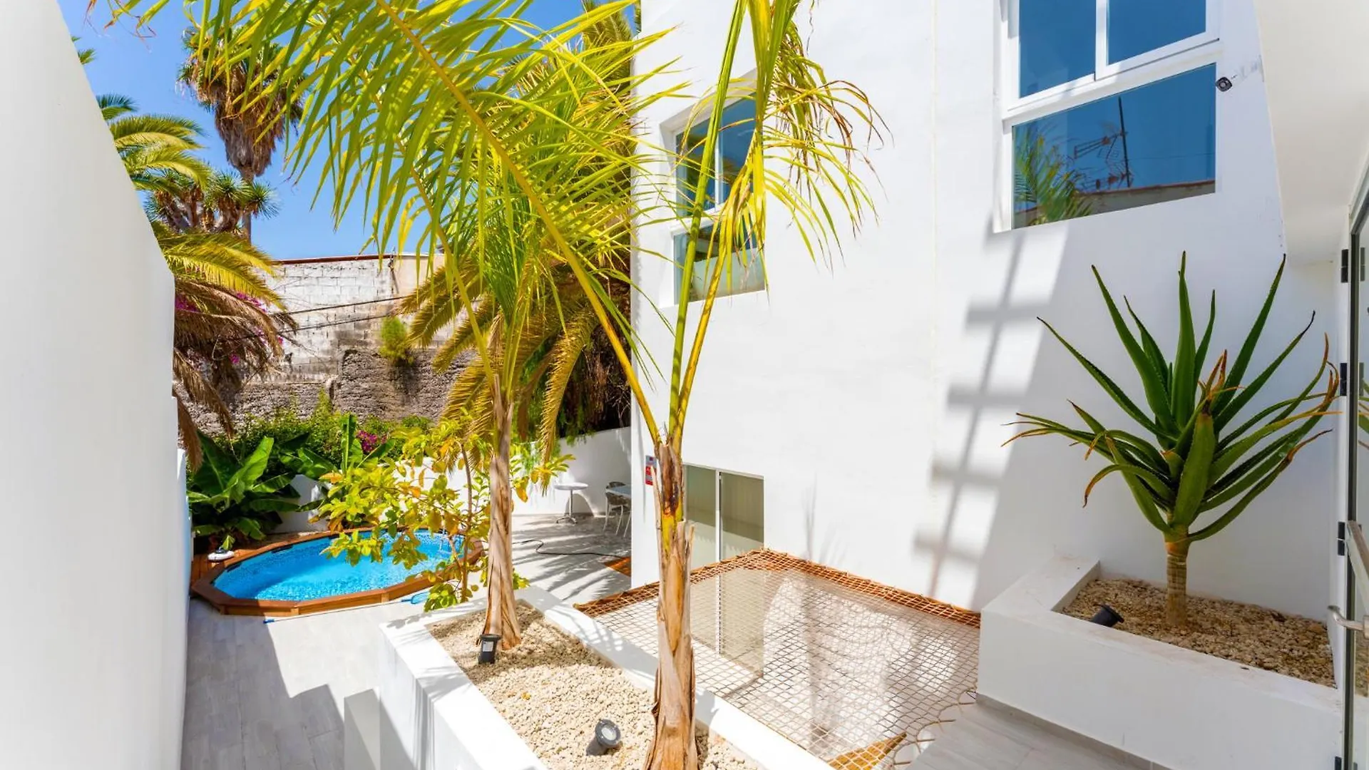 Gs Luxury Villa With Stunning Views And A Solarium In Arona Spanien